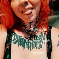 RubyRebel420 Φωτ, Προφίλ