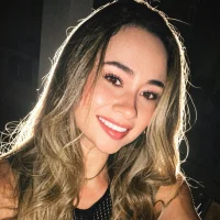 Naomi-Grace live cam model