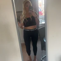Elegant_GirlNextdoor's Profile Pic