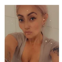 AGATHA_ROSEE's Profile Pic