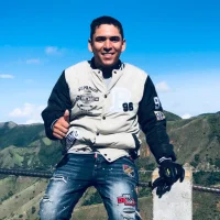 31Juanch0 Φωτ, Προφίλ