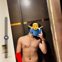 Grosry's Profile Pic
