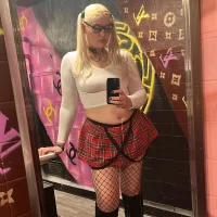 Hells_Princess_666's Profile Pic