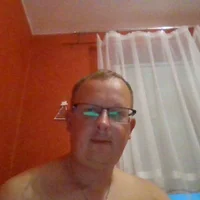 tainau's Profile Pic