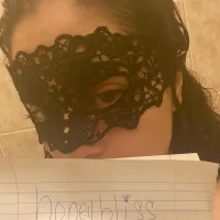 Honeybliss' Avatar Photo