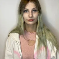 EllaBarber's Avatar Pic