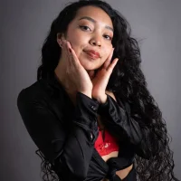 Ivi_Rose_'s Profile Pic