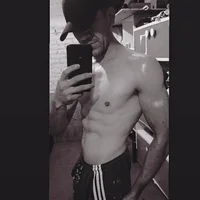 Lyis007's Profile Pic