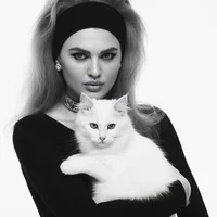 รูปโปรไฟล์ของ black_whitecat