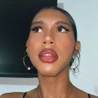 Kriistalmegan1 头像图片