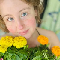 daphne333's Avatar Pic