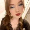 yourehooked's Offline Chat Room