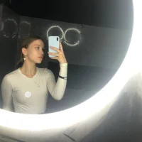 MaxineBellas' Avatar Photo