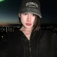 Gambar Profil Sasha_Vesmus