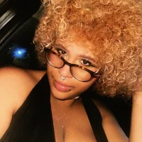 Saphire-18's Avatar Pic