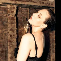 Molli_Luv Adlı Modelin Avatarı