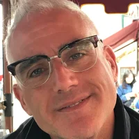 horneduptommy Φωτ, Προφίλ