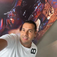 JulianAcosta12 的个人资料图片