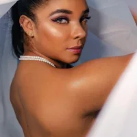 Nia_burning webcam