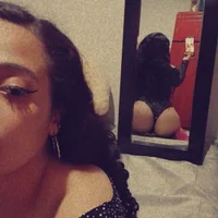 lati0 Φωτ, Προφίλ