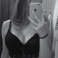 -Elizabeth-'s Profile Pic