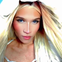 Sue_blue's Avatar Pic