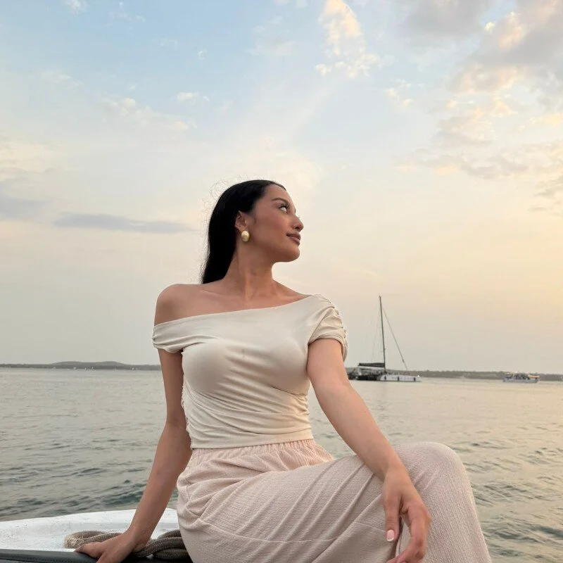 BEELLA_TAY1