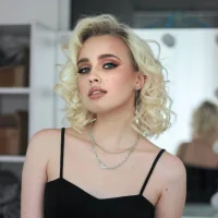 FalineCrosier's Profile Pic