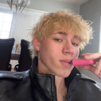 HoldTheSausagehostage's Profile Pic