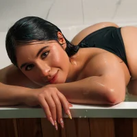 Victoria__Thompson__