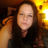 brunettebeauty8988's Profile Pic