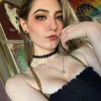MissKitten810's Profile Pic