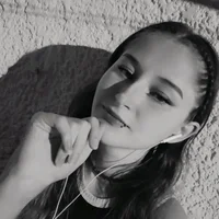 Alison-'s Profile Pic