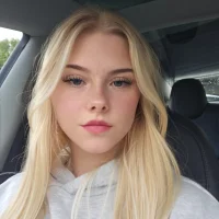 Blueeyezz0's Avatar Pic