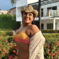 ellamontoya 的個人資料圖片