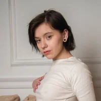 รูปโปรไฟล์ของ LeslieWhitef