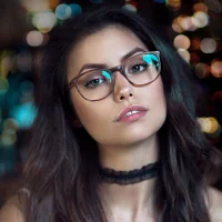 Charmy_viola's Profile Pic