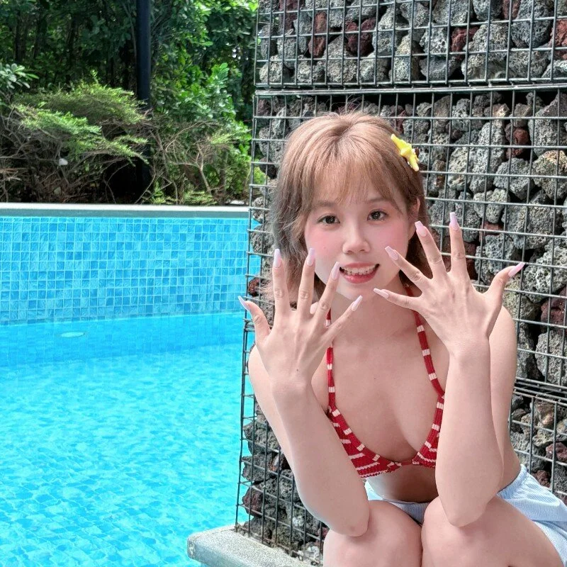 zhaomosheng125216's nudes and profile