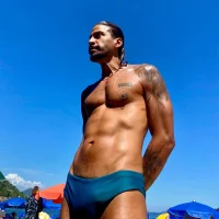BraSil_hot_guy's Avatar Pic