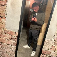 horny_de_porny's Profile Pic