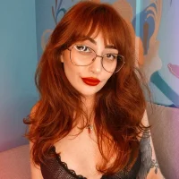 Nina_noire Φωτ, Προφίλ