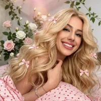 Belle_Blondy's Avatar Pic