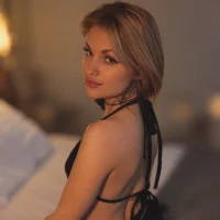 AminaBlush's Avatar Pic