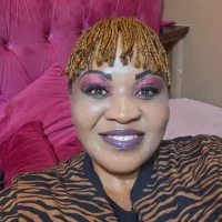 HUGE_BUSTY_EBONY1
