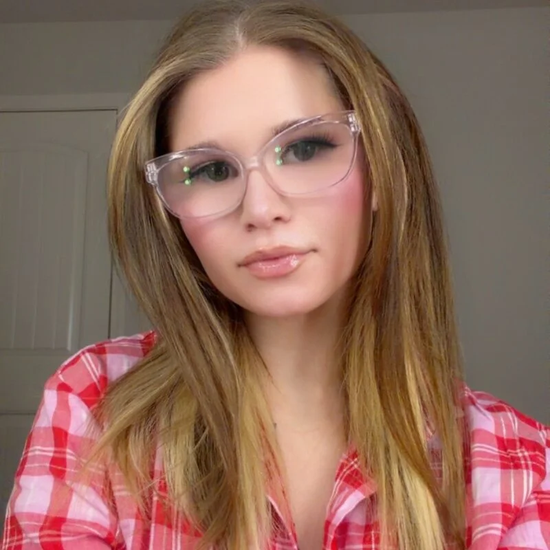 Riley_ray69's nudes and profile