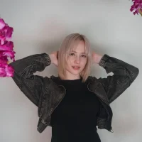 NedaEngen's Profile Pic