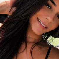 Versatiljulinha_'s Avatar Pic