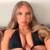lolaaamay's Profile Pic