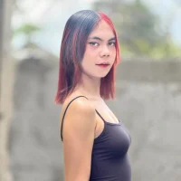 ur_hotasiangf's Offline Chat Room