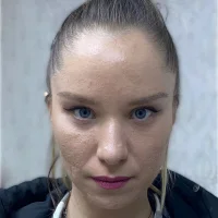 nicolerobins Φωτ, Προφίλ